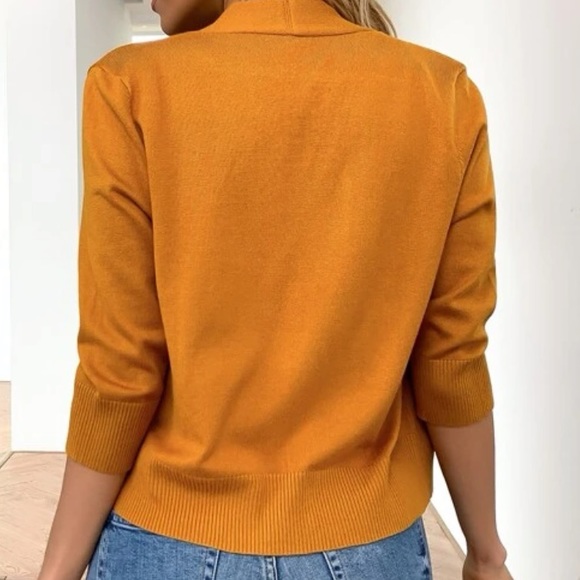 Cardigan / Shrug - Picture 3 of 3